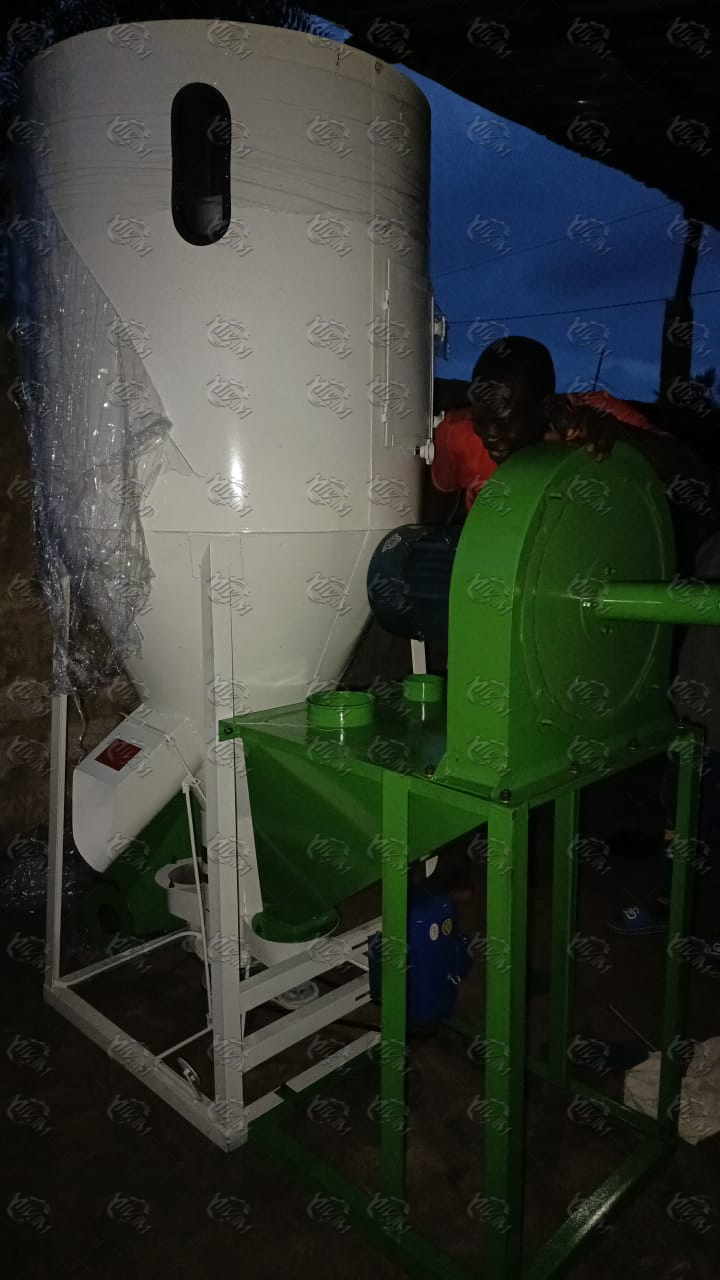 najnowsza sprawa firmy na temat Nigeria Customer Case: 300–350 kg/h Dry Type floating fish feed pellet extruder machine Successfully Delivered