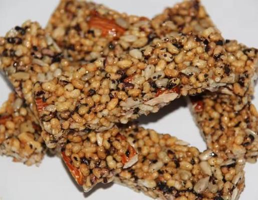 Wielonarodowe płatki owsiane czekoladowe owoce orzechy cukierki bar formierka / Snacks Making Machine