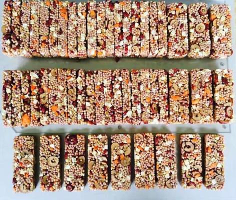 Pręt białek sojowych Maszyna do formowania / przygotowywania orzeszków ziemnych na pasku