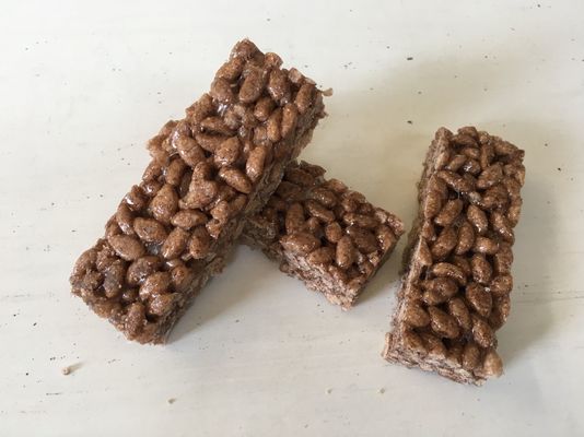Bar zbóż Prasowanie Cięcie Granola Bar Making Machine Z wielką wydajnością