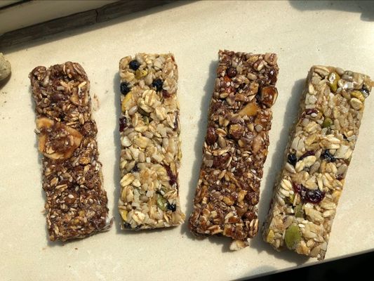 Bar zbóż Prasowanie Cięcie Granola Bar Making Machine Z wielką wydajnością