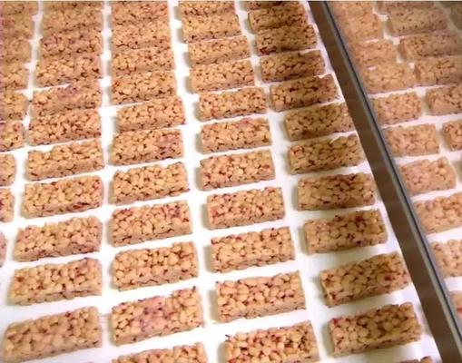Ciasto z dmuchanego ryżu w kształcie ryżu / maszyna do produkcji czekolady, maszyna do formowania kulek popcorn